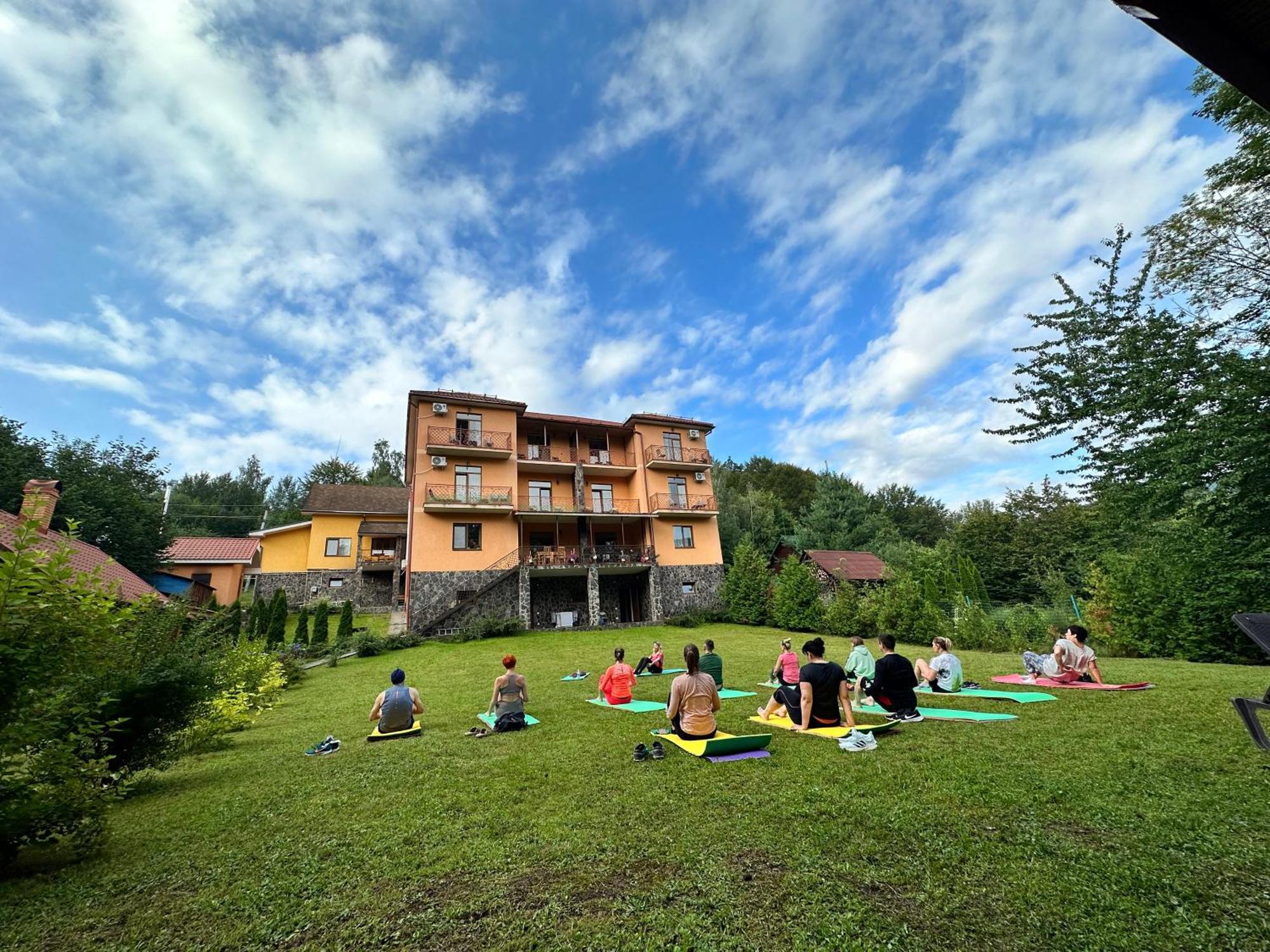 Vovk Gasthaus Sinyak  Luaran gambar